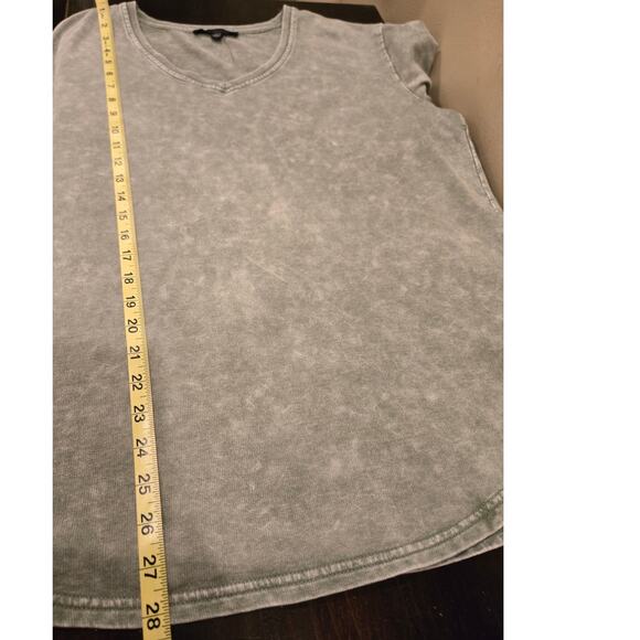 Jane and Delancey Relaxed Washed Green V-Neck Short Sleeve Women's Large - Picture 8 of 9